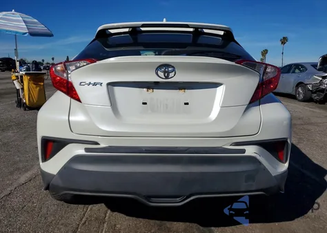 2019 Toyota C-Hr Xle z USA, uszkodzony, nr VIN JTNKHMBX5K1020790